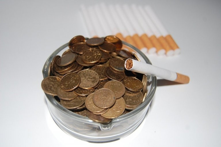 Saving Costs without smoking, cost without cigarettes, advantages stop smoking, non-smoking cost